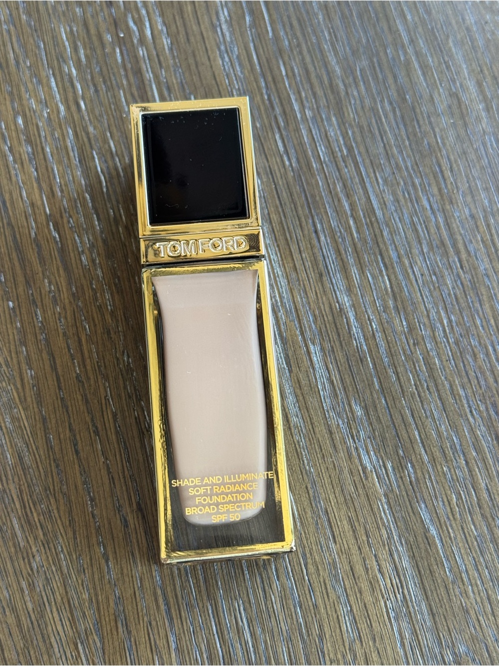 Tom Ford Shade & Illuminate Soft Radiance - Picture 2 of 6